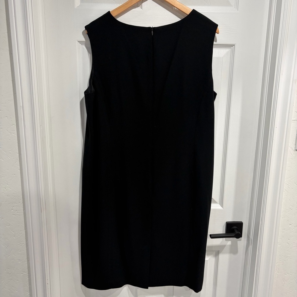 Elisabeth by Liz Claiborne Petite Black Sleeveless Sheath Dress with Lining - Picture 4 of 9